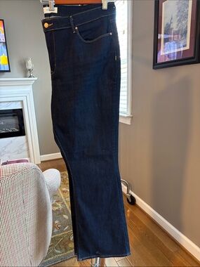 Signature by Levi Strauss Mid Rise Bootcut Jeans